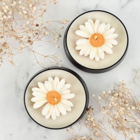 Flower Candle – Where Beauty Meets Serenity